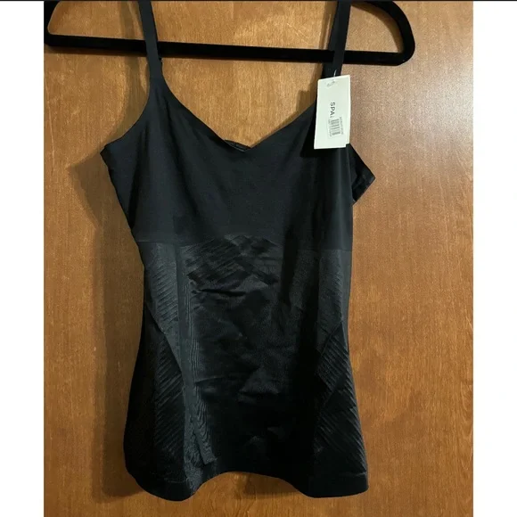 SPANXshape™ Invisible Black Cami ~ Medium ~ new with tags - Picture 1 of 10